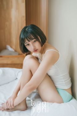 美女露尿口